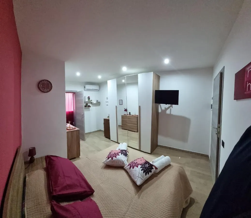 A Casa Di Lina Hotel Olbia 0*,  Italy